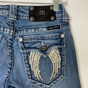 LikeNew Miss Me Women's Size 27 Embellished Angel Wings Denim Cropped Capris